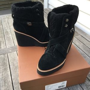 Coach Kenna Suede Shearling Black Ankle Boot Size9